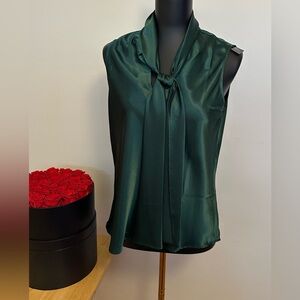 Evan-Picone Black Label Elegant Green Sleeveless Blouse